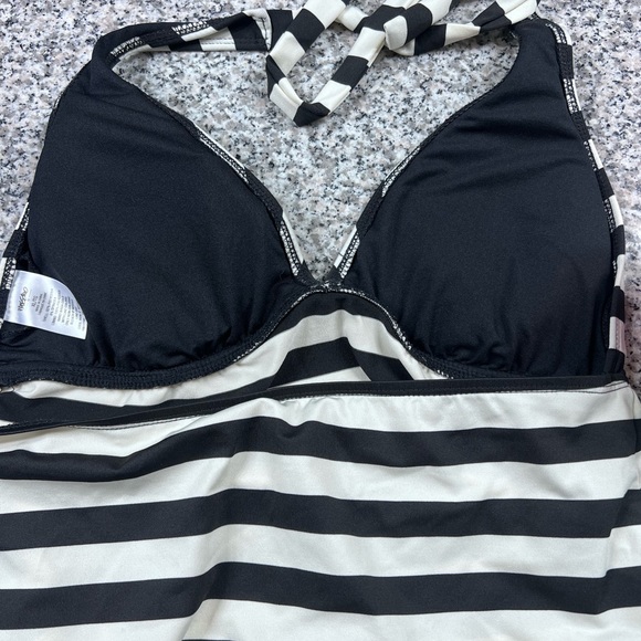 Mossimo Tankini Top - Black and White strips - Maternity - XL - Picture 3 of 8